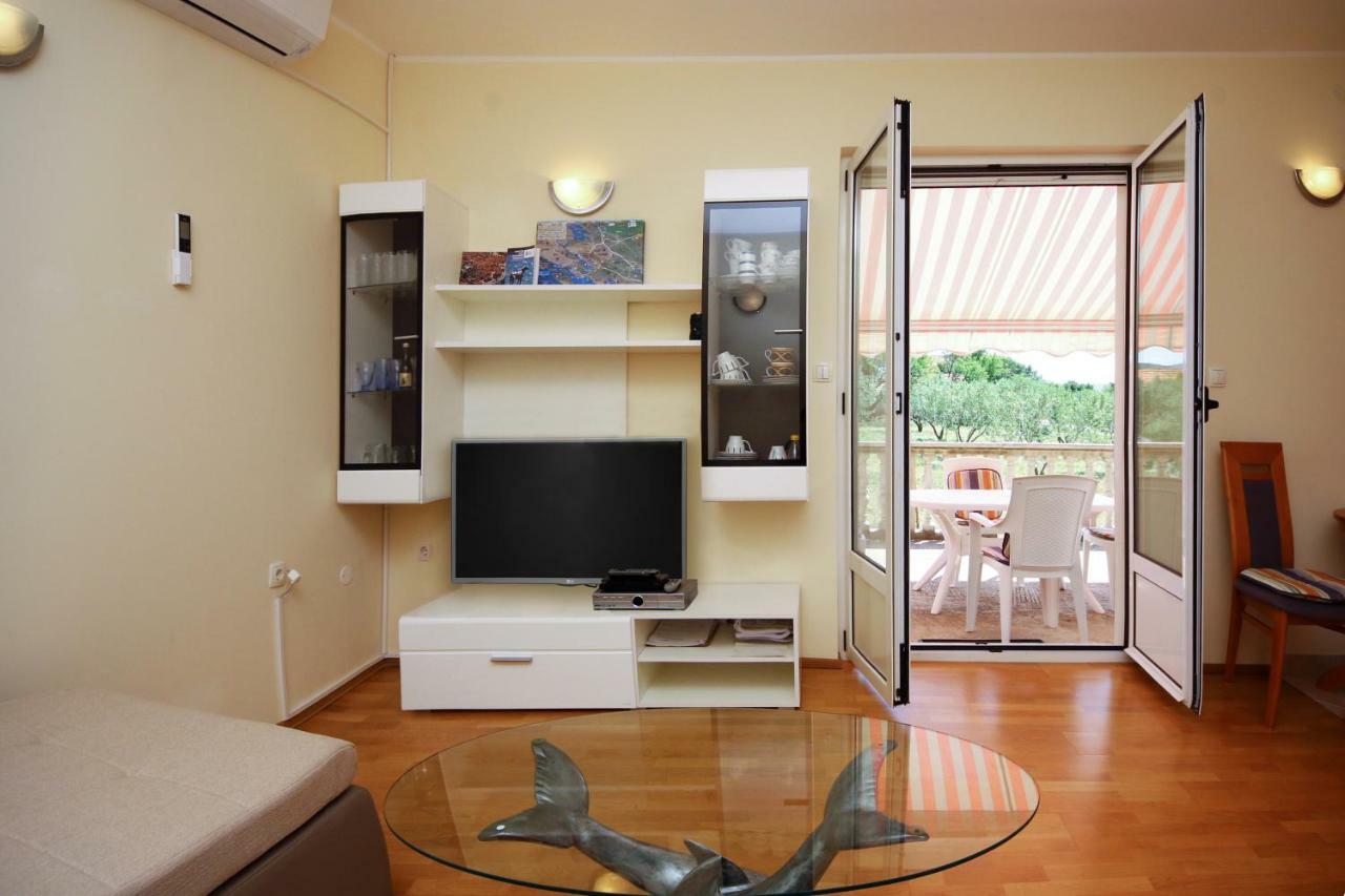 Apartment Mirni Kutak Шибеник Екстер'єр фото